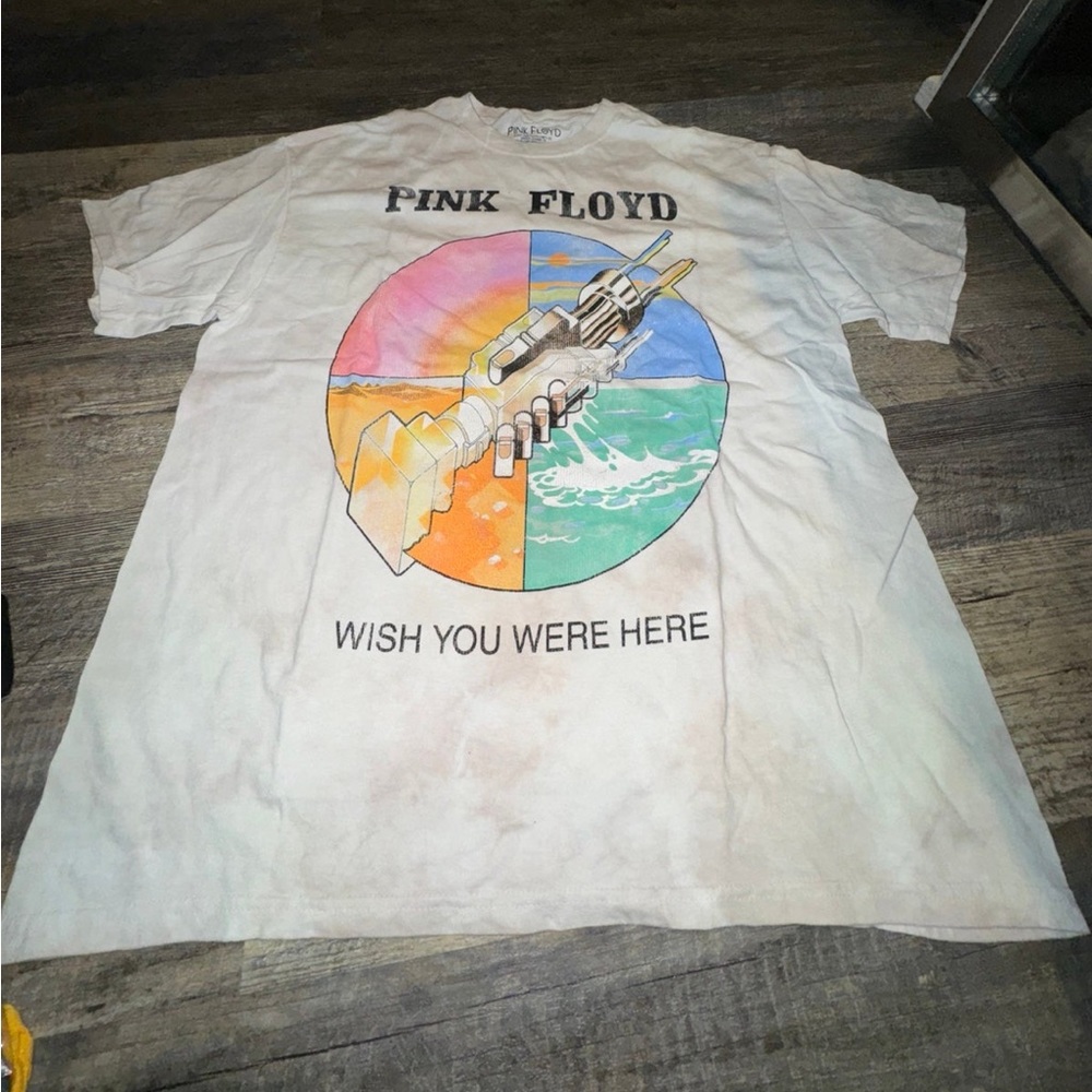 NWOT Pink Floyd tshirt